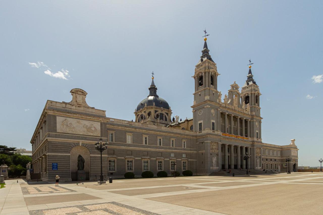 Apa 1256 Lägenhet Madrid Exteriör bild